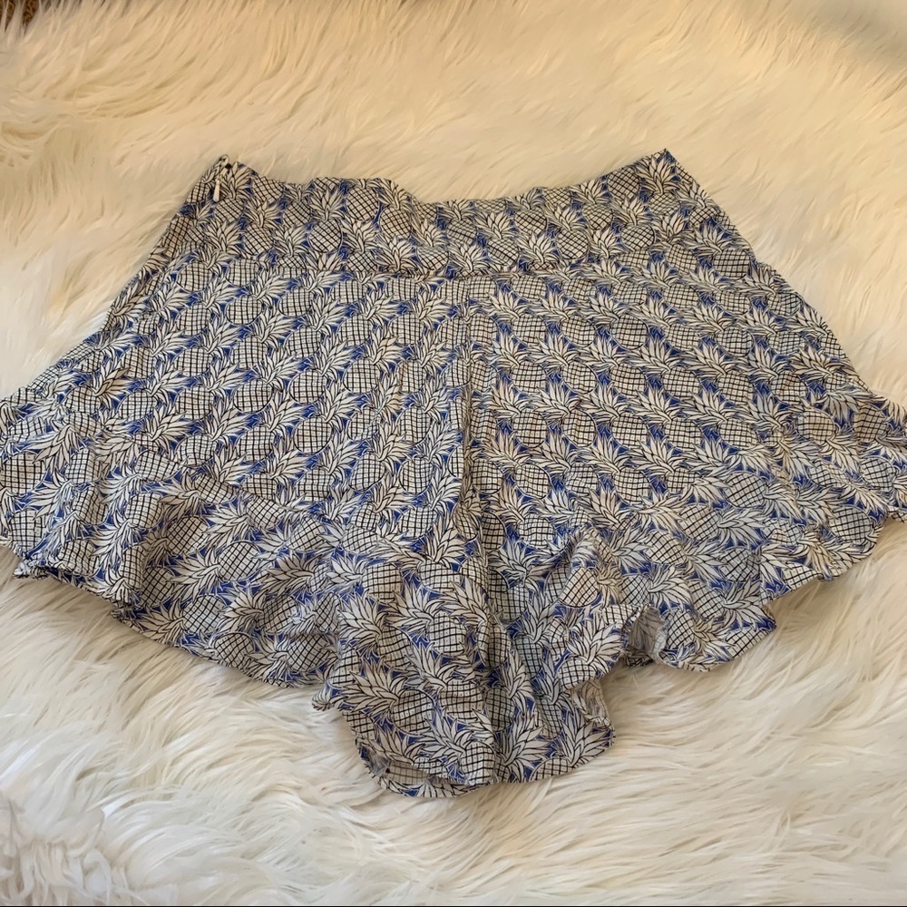 ANTHROPOLOGIE Maeve Pinespple Ruffled Shorts Small - Picture 5 of 8